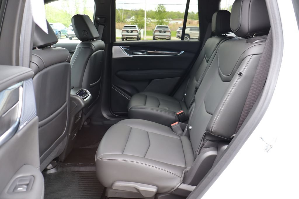 Certified 2024 Cadillac XT6 Sport w/ LPO, Floor Liner Package AWD/4WD image 43