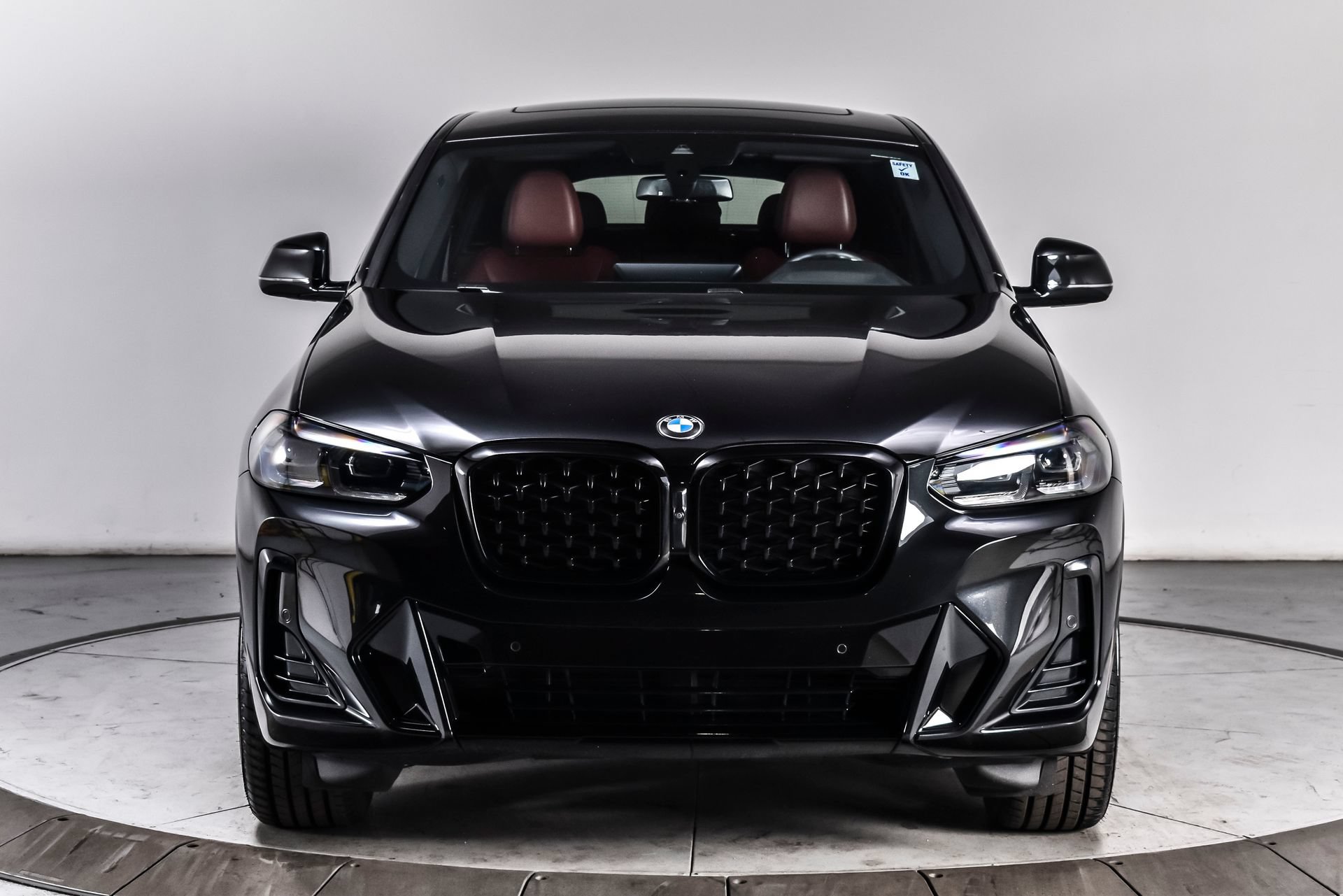 Used 2024 BMW X4 xDrive30i w/ Premium Package AWD/4WD image 8