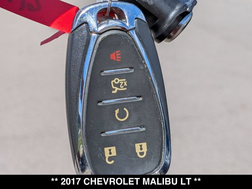 Used 2017 Chevrolet Malibu LT FWD image 27