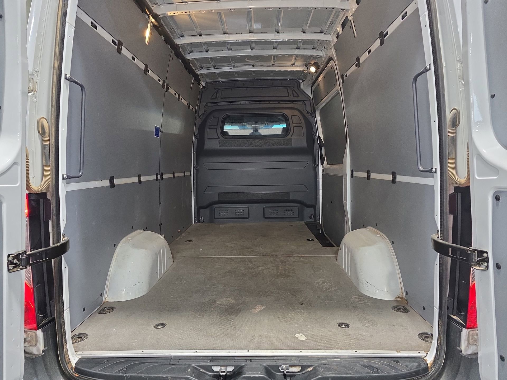 Used 2025 Mercedes-Benz Sprinter 2500 image 11