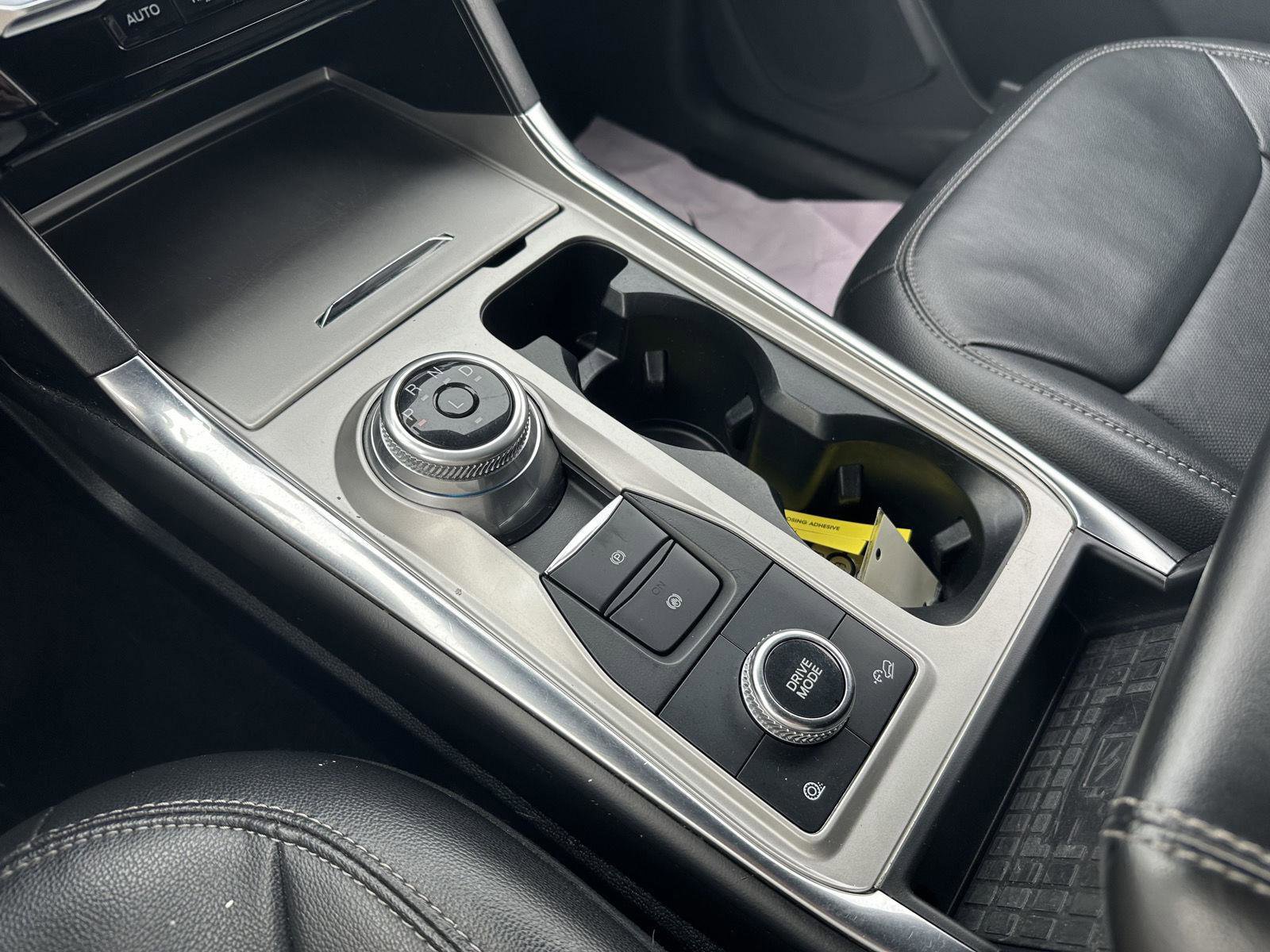 Used 2022 Ford Explorer Limited w/ Equipment Group 301A image 10