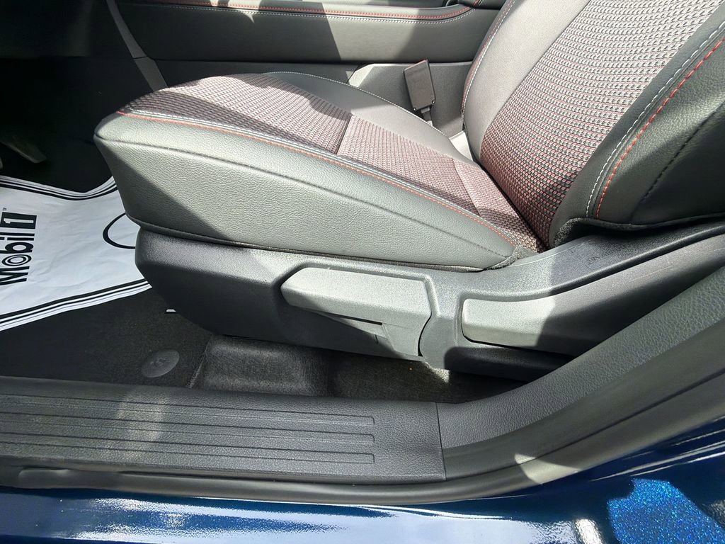 New 2026 Nissan Kicks SR w/ Cold Weather Package AWD/4WD image 12
