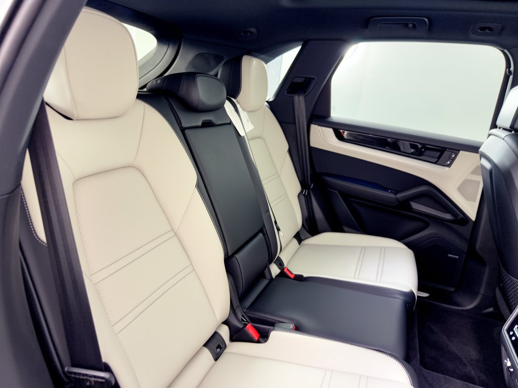New 2026 Porsche Cayenne AWD/4WD image 29