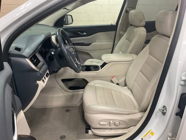 Used 2021 GMC Acadia Denali w/ Denali Ultimate Package AWD/4WD image 8
