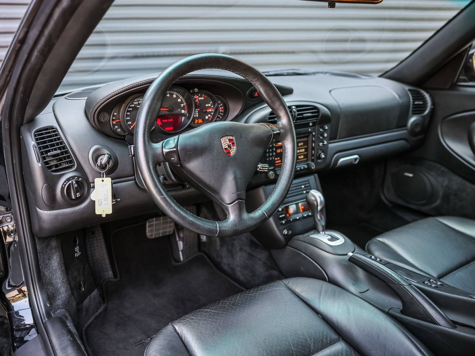 Used 2004 Porsche 911 Carrera 4S AWD/4WD image 4