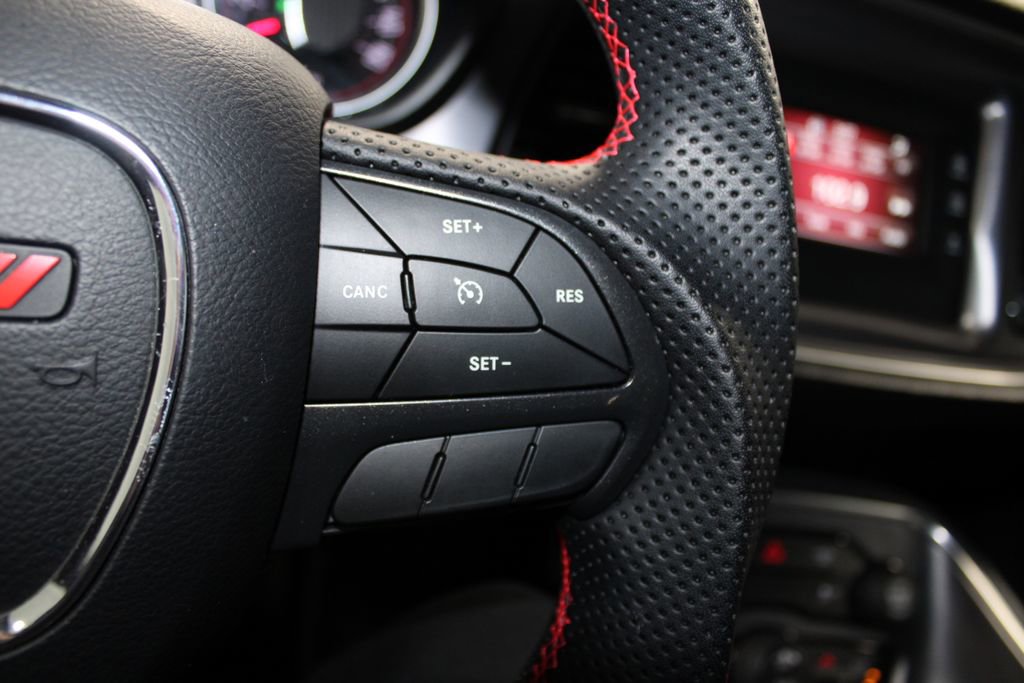 Used 2017 Dodge Challenger SXT image 19