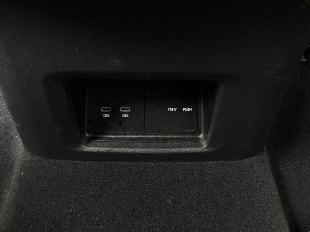 Used 2025 Volkswagen Atlas Cross Sport SE image 21