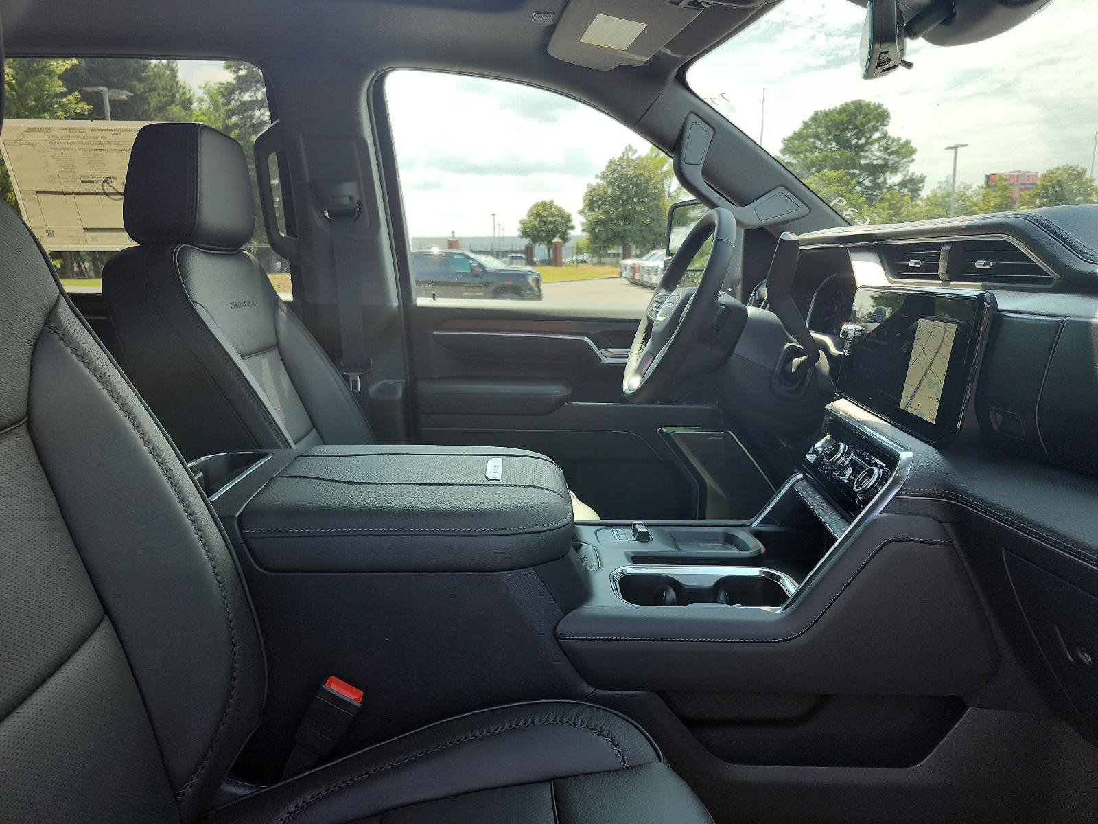 New 2026 GMC Sierra 2500 Denali w/ Denali Reserve Package AWD/4WD image 7