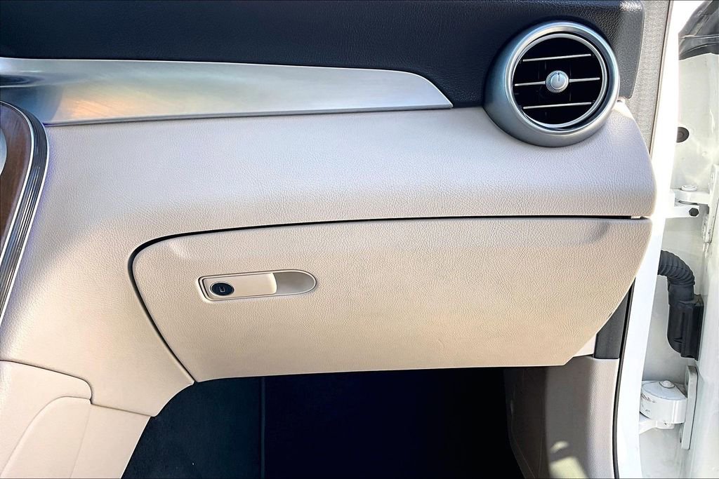 Used 2022 Mercedes-Benz GLC 300 4MATIC image 17