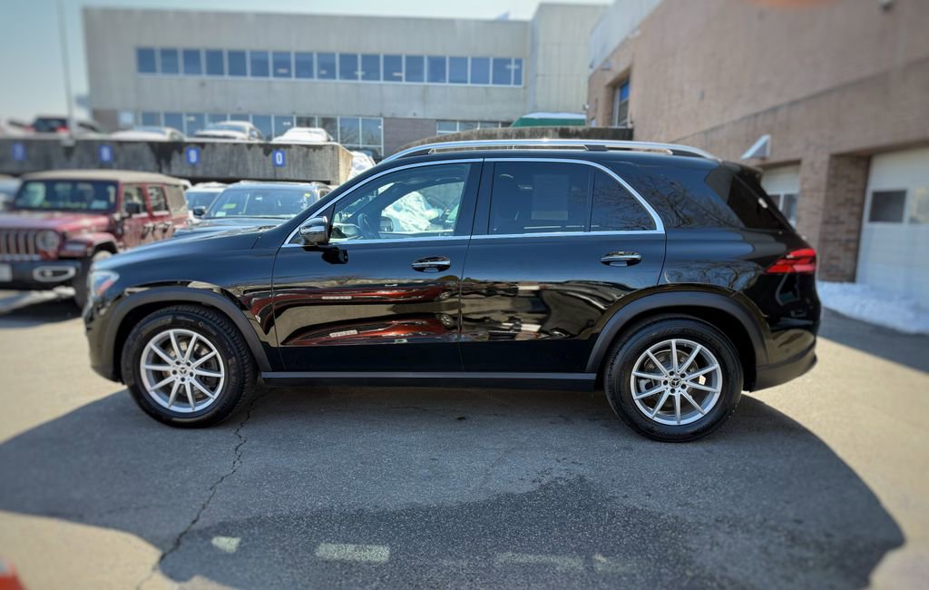Used 2025 Mercedes-Benz GLE 350 4MATIC image 16