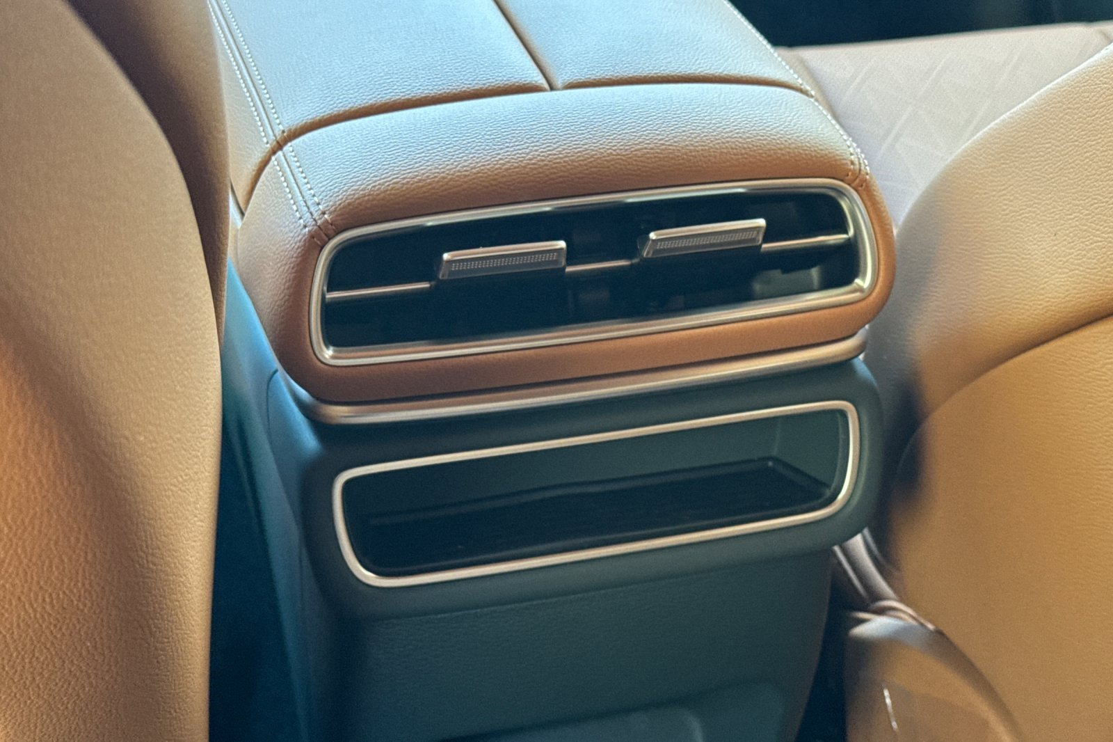 New 2026 Genesis GV80 2.5T Advanced image 13