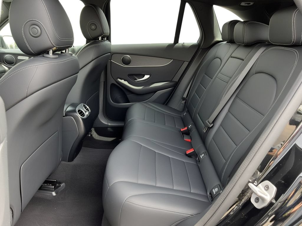 Used 2022 Mercedes-Benz GLC 300 4MATIC w/ Premium Package Lite image 7