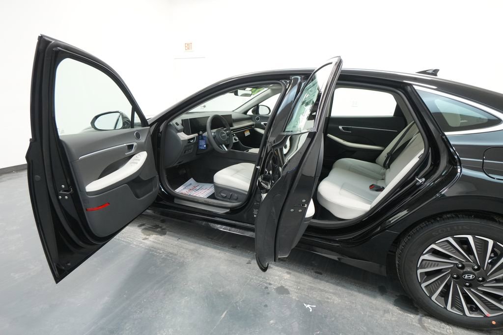 New 2026 Hyundai Sonata SEL FWD image 21