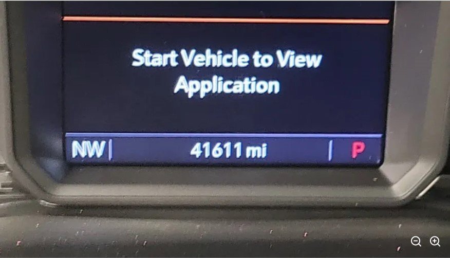 Used 2023 GMC Sierra 2500 SLT w/ SLT Premium Package image 10