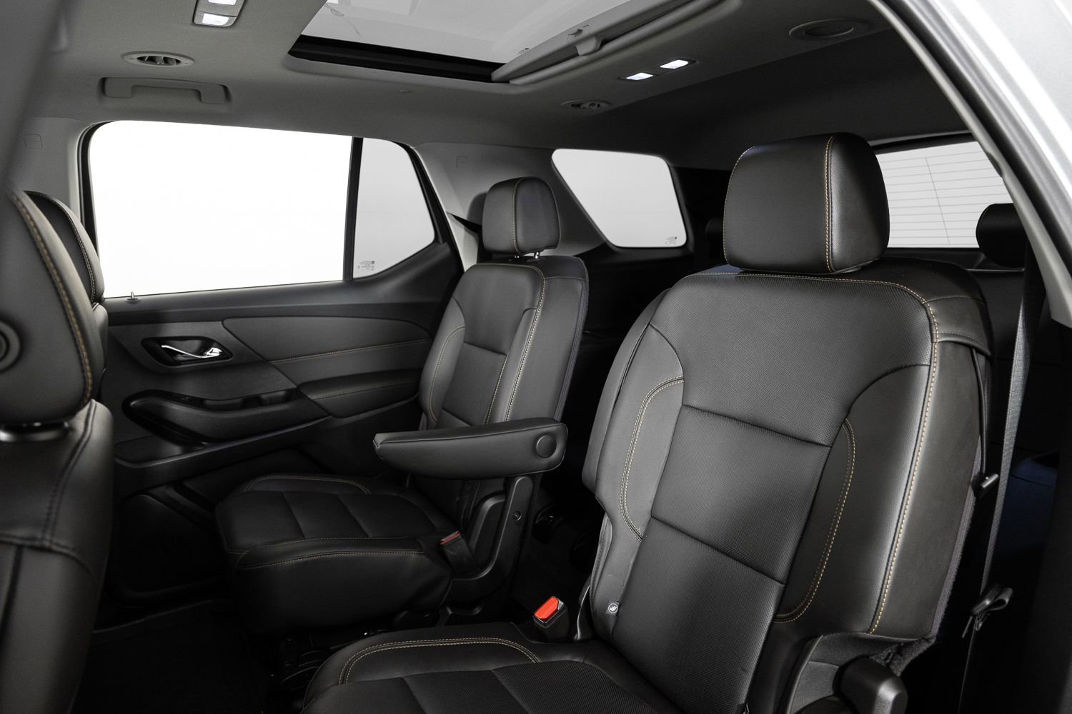 Used 2020 Chevrolet Traverse Premier w/ Redline Edition image 18