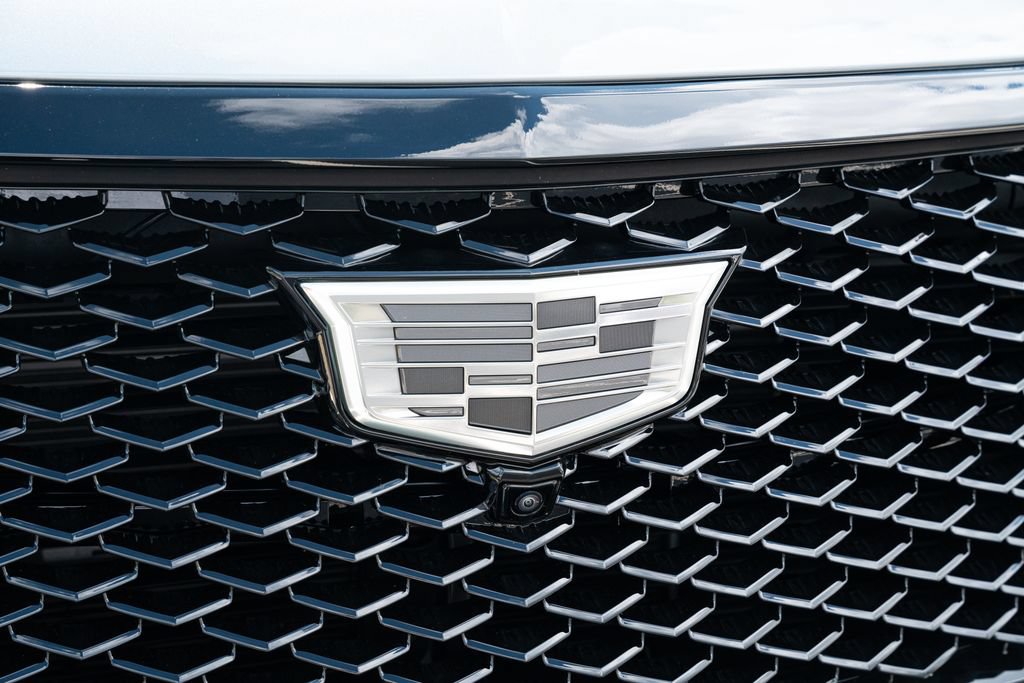 Used 2025 Cadillac Escalade V w/ LPO, ONYX Package AWD/4WD image 6