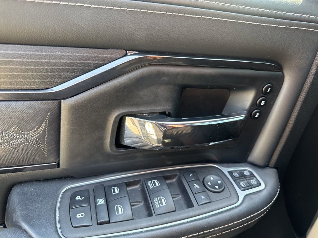 Used 2024 RAM 3500 Limited image 24