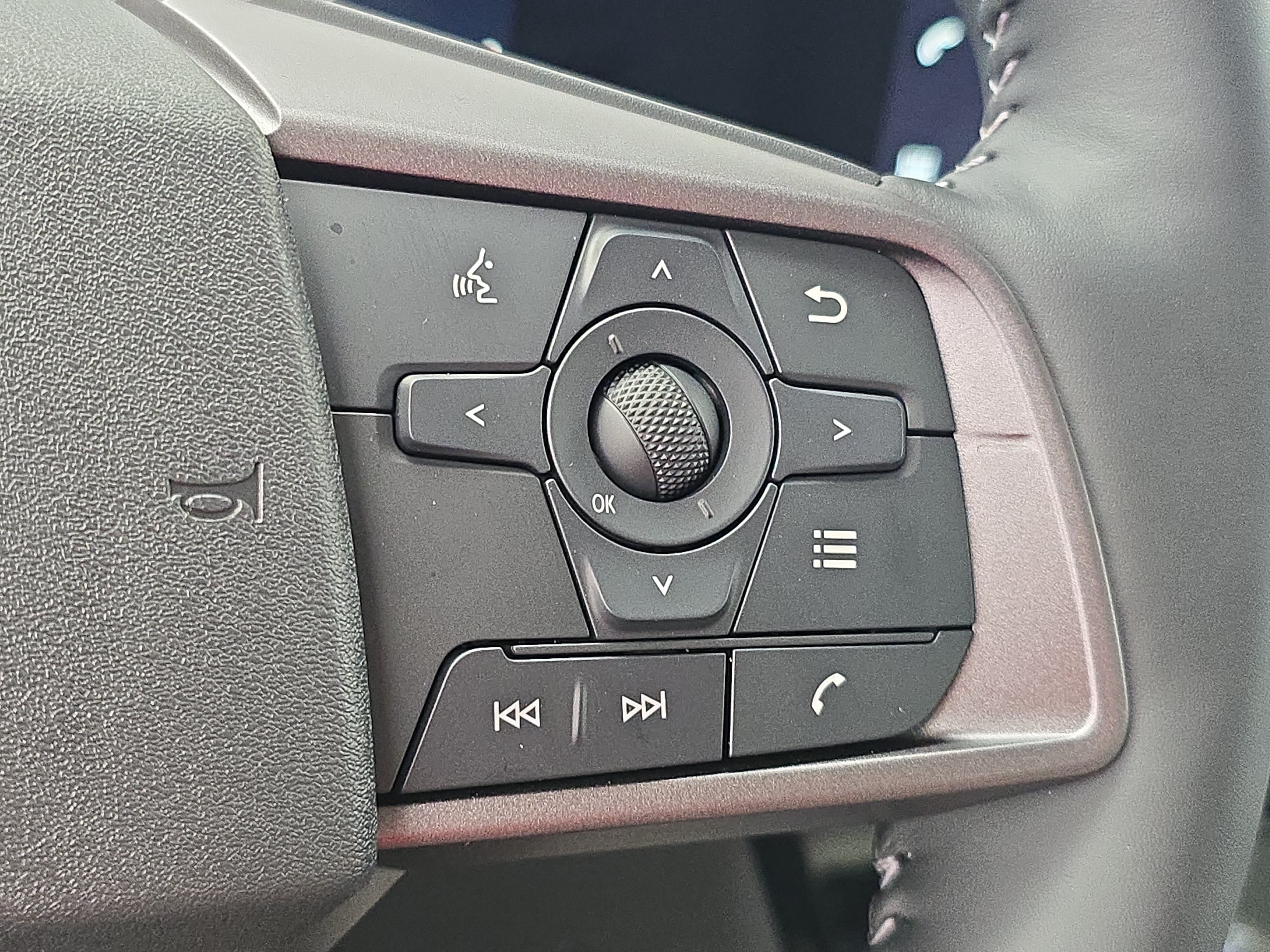 New 2026 Nissan Sentra SL w/ Floor Mat Package FWD image 17