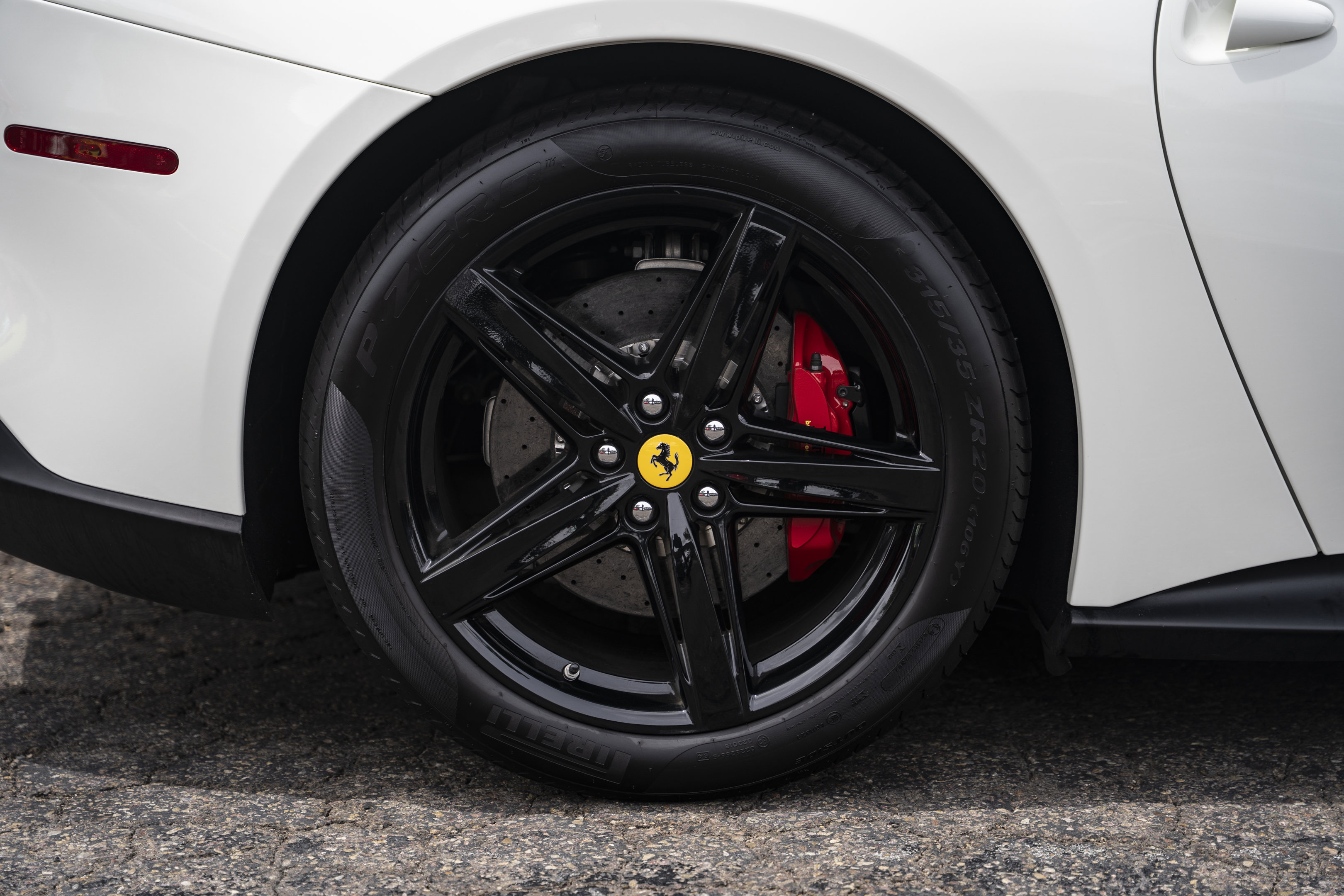 Certified 2015 Ferrari F12 Berlinetta RWD image 10