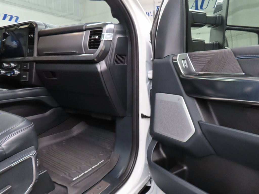 Used 2025 Ford F250 Platinum image 29