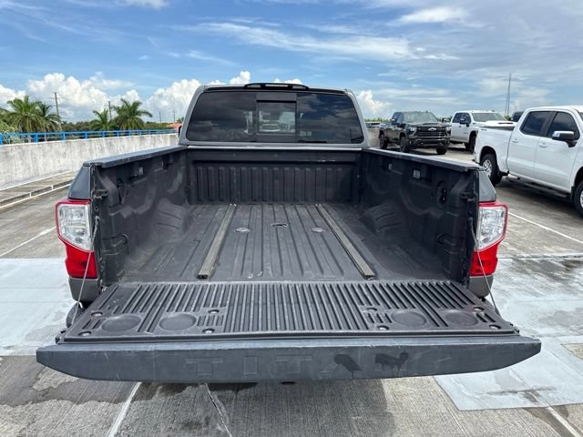 Used 2019 Nissan Titan PRO-4X w/ Pro-4x Utility Package AWD/4WD image 18