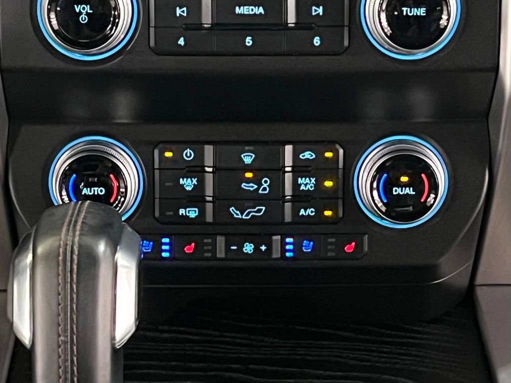 Used 2020 Ford F150 Platinum w/ FX4 Off-Road Package AWD/4WD image 21