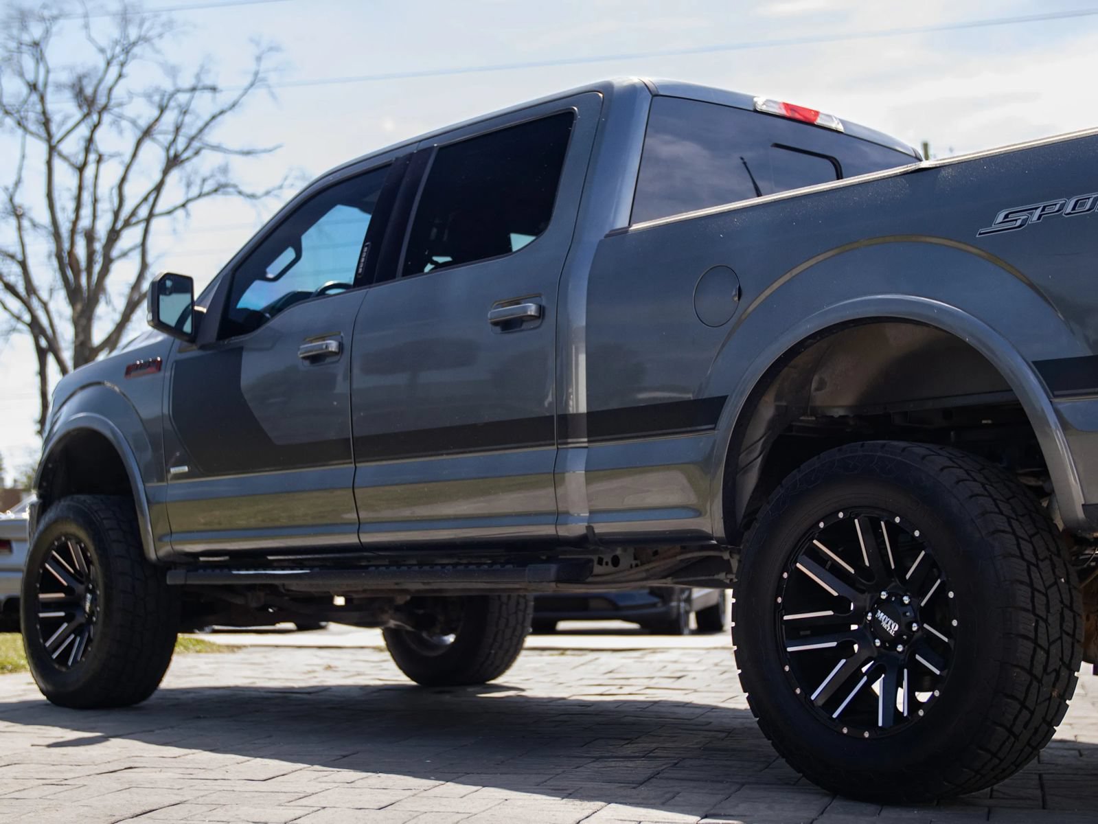 Used 2016 Ford F150 XLT w/ Equipment Group 302A Luxury AWD/4WD image 8