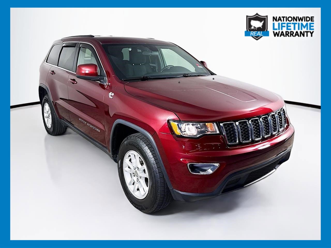 Used 2018 Jeep Grand Cherokee Laredo image 1