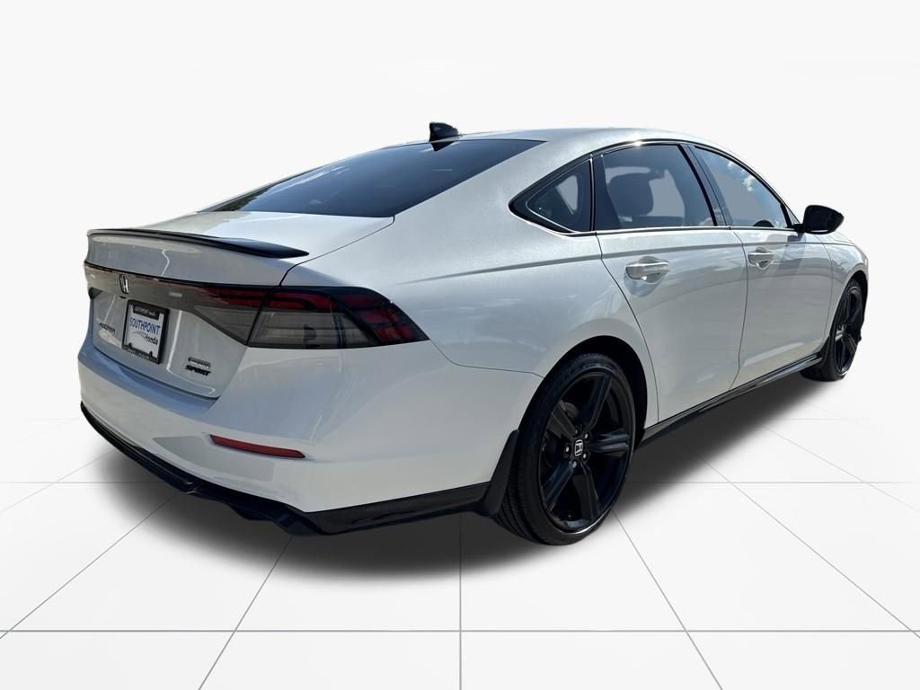 Used 2024 Honda Accord Sport image 9