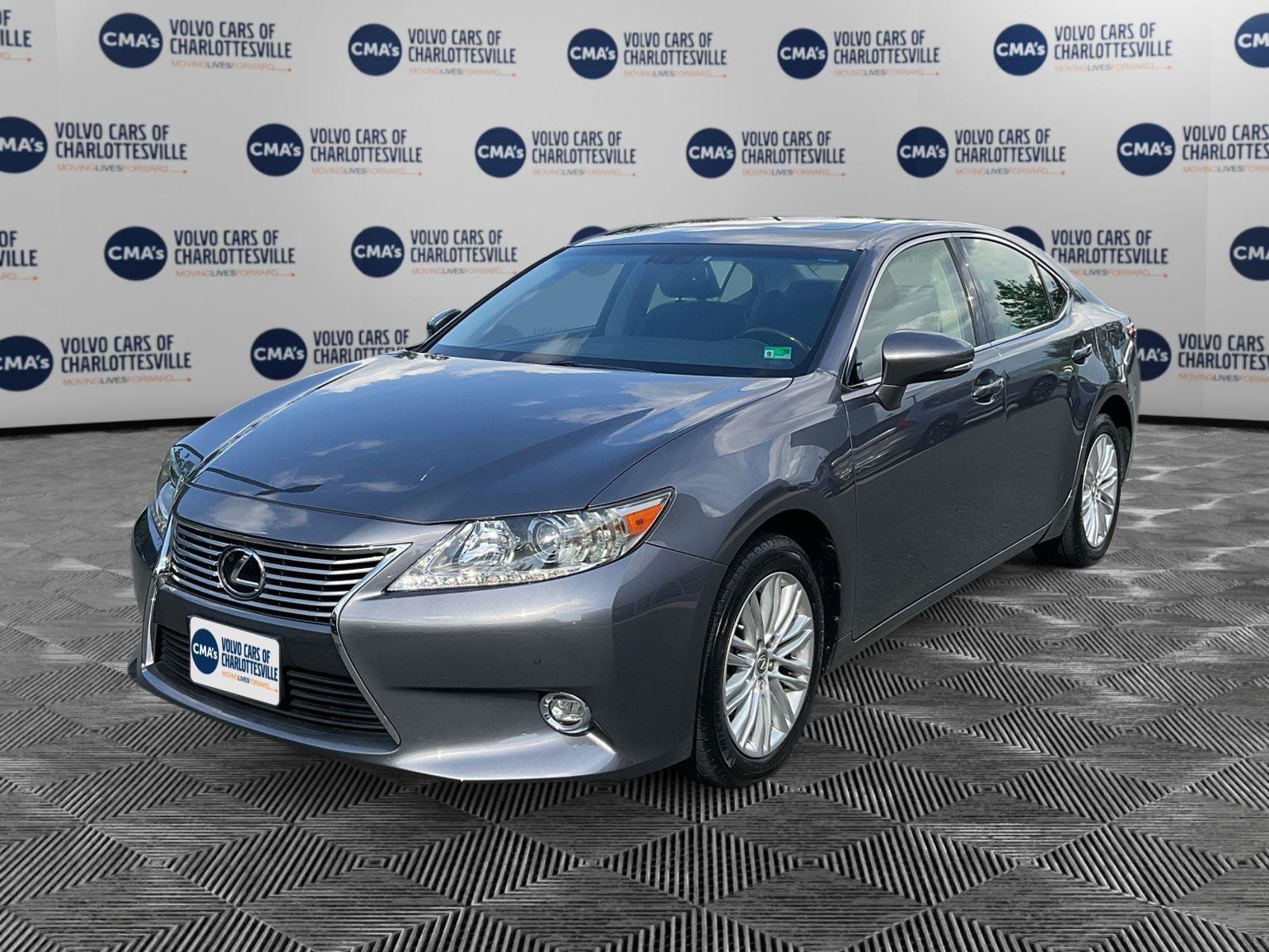 Used 2014 Lexus ES 350 w/ Luxury Package FWD image 1