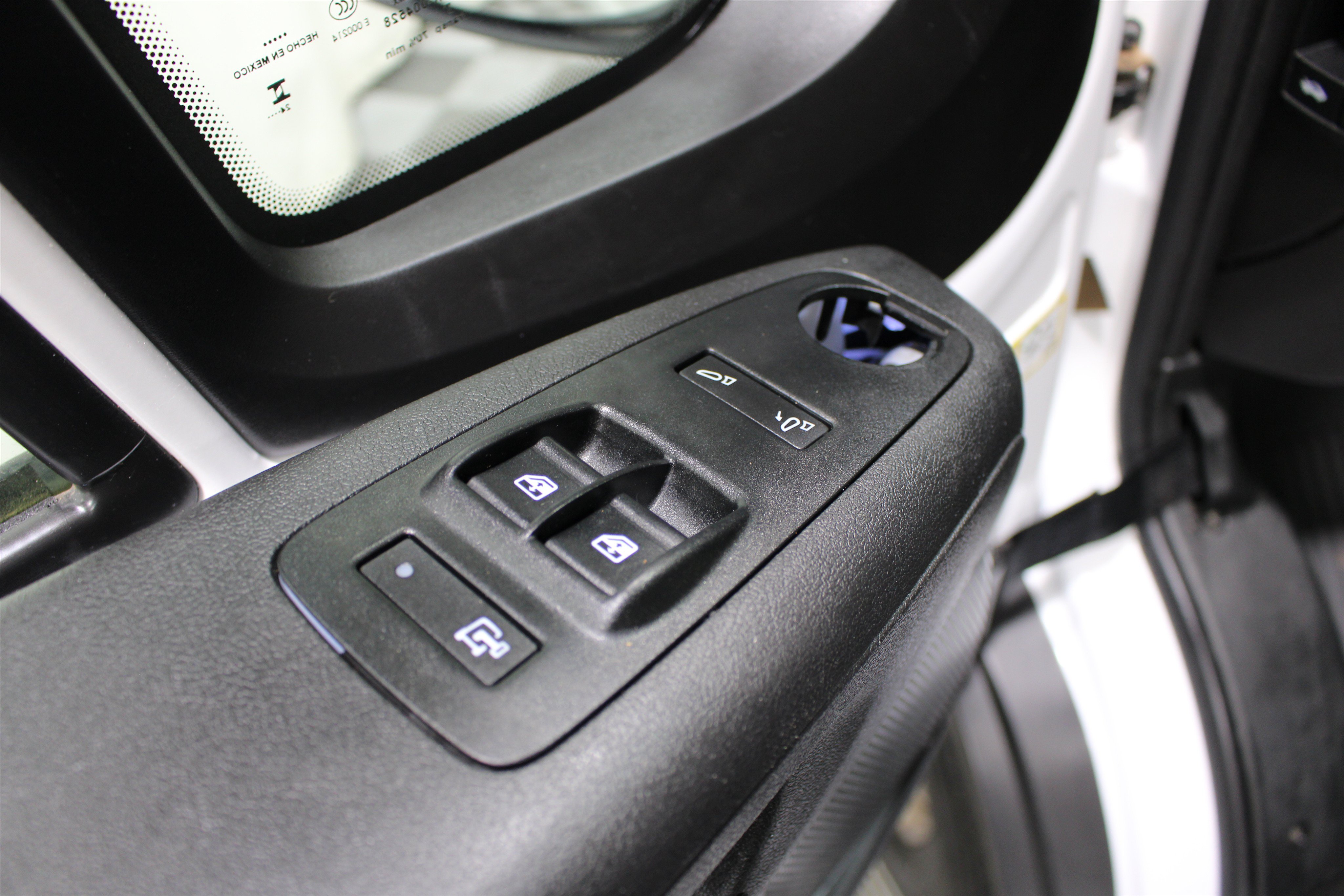 Used 2025 RAM ProMaster 2500 w/ Convenience Group FWD image 6
