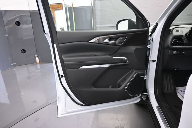 New 2026 Chevrolet Traverse High Country w/ LPO, Floor Liner Package FWD image 12
