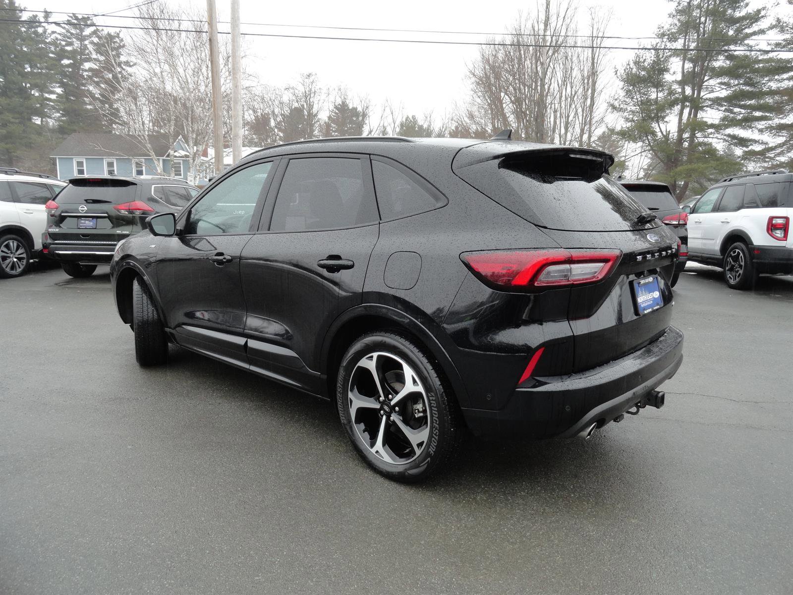 Certified 2023 Ford Escape ST-Line Elite w/ Premium Technology Package AWD/4WD image 7