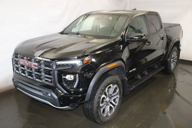 Used 2023 GMC Canyon AT4 w/ Technology Package AWD/4WD image 1