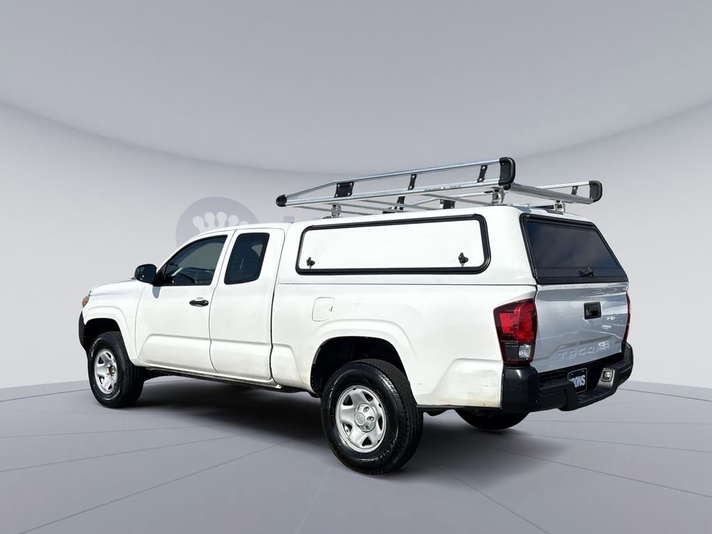 Used 2019 Toyota Tacoma SR image 4