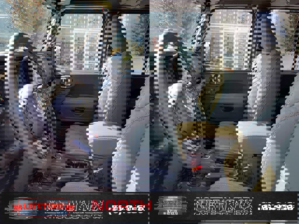 New 2025 Jeep Gladiator Mojave image 3