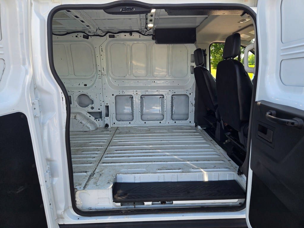Used 2020 Ford Transit 250 Low Roof RWD image 8