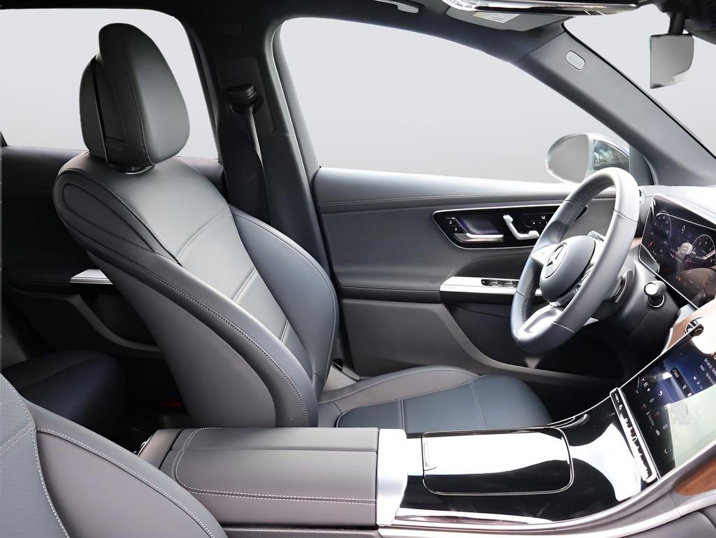 Certified 2025 Mercedes-Benz GLC 300 4MATIC image 10