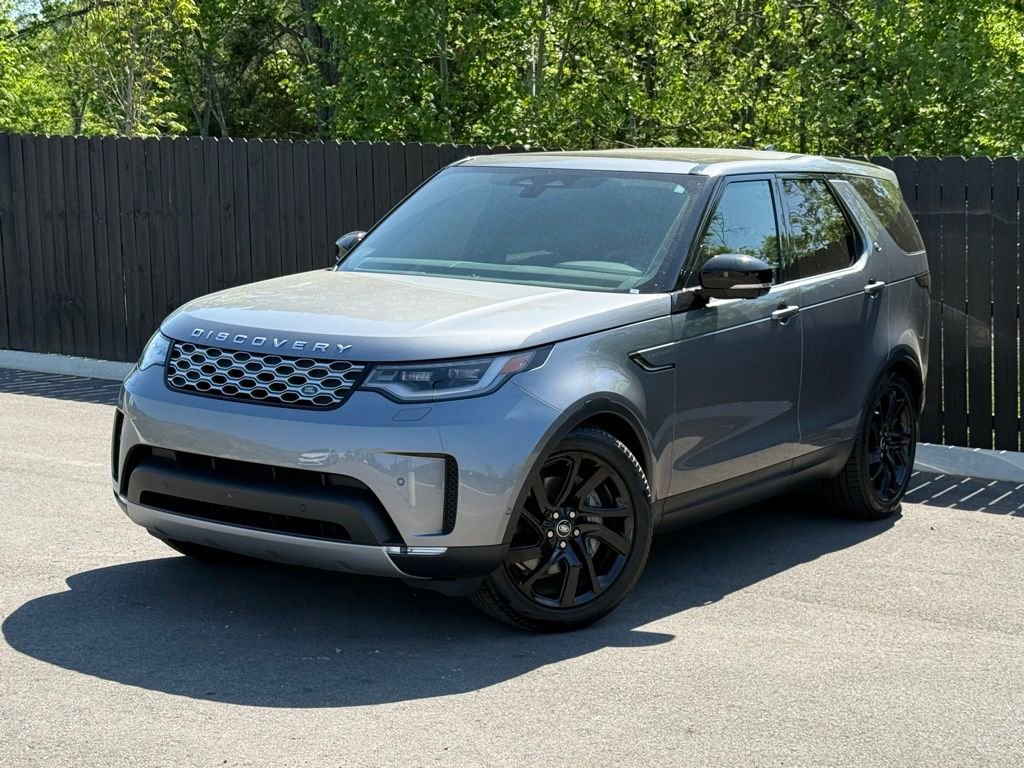 Used 2025 Land Rover Discovery S AWD/4WD image 1
