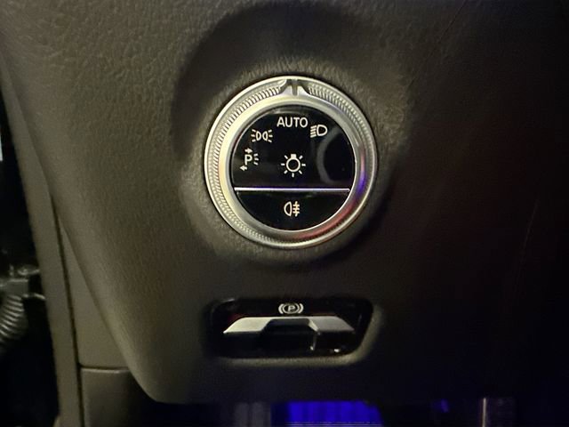 Used 2024 Mercedes-Benz CLE 300 4MATIC Cabriolet image 11