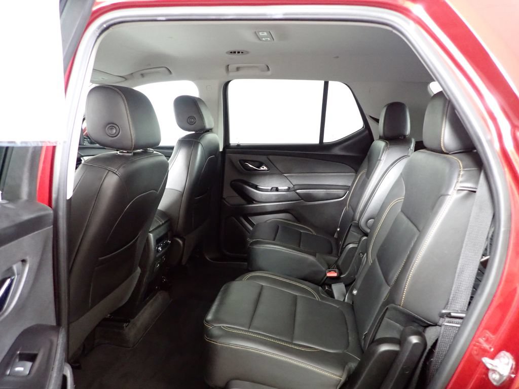Used 2020 Chevrolet Traverse LT w/ LT Premium Package AWD/4WD image 35