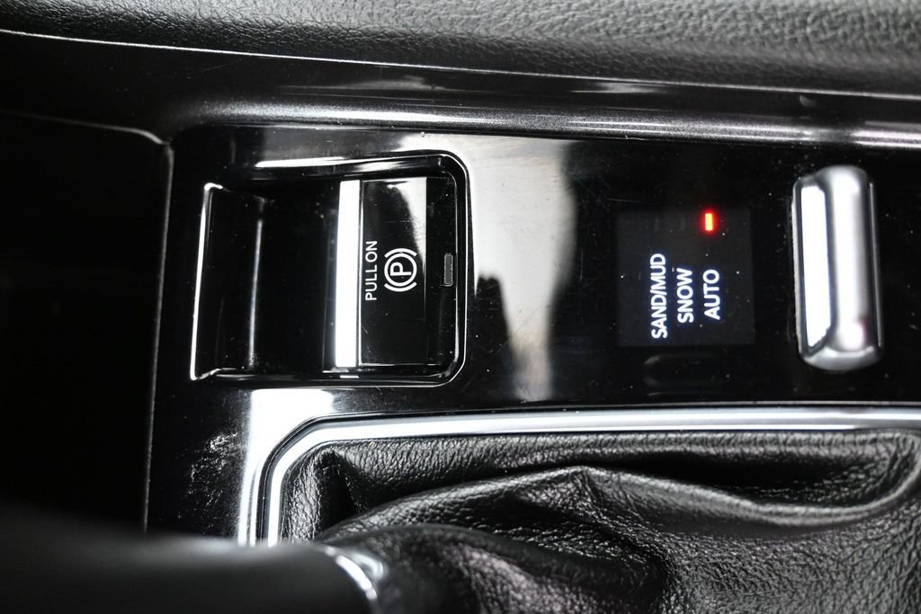 Used 2024 Jeep Compass Latitude AWD/4WD image 28
