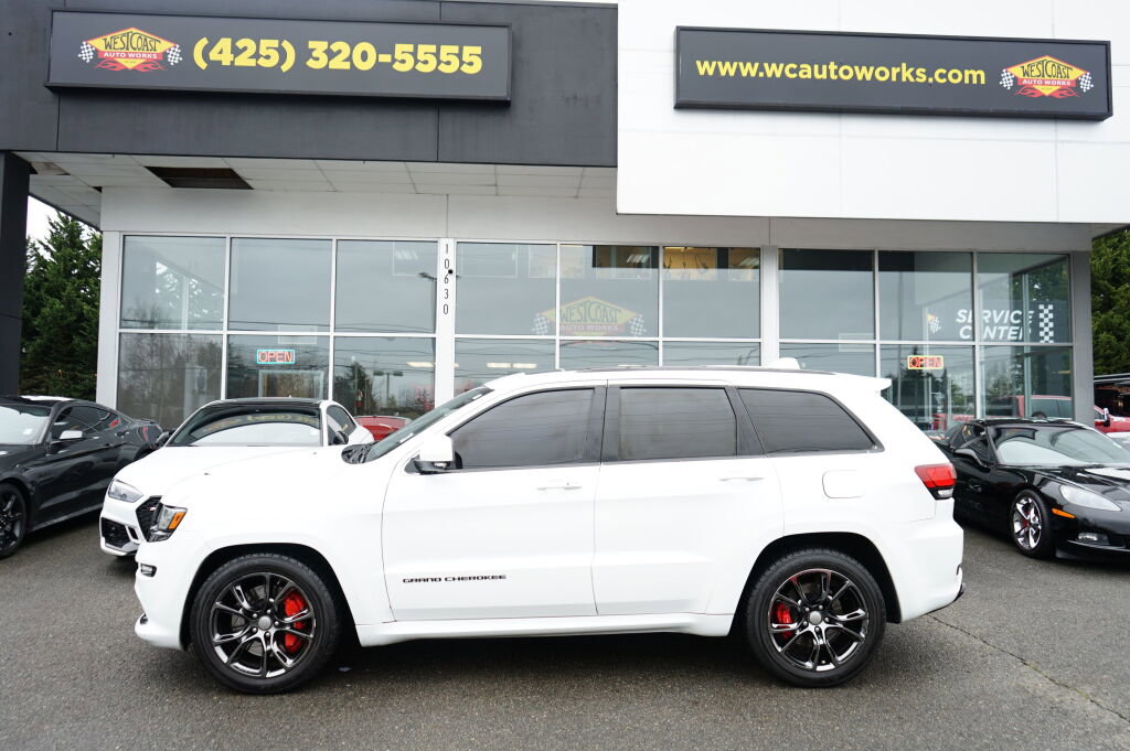 Used 2015 Jeep Grand Cherokee SRT w/ Trailer Tow Group IV image 2