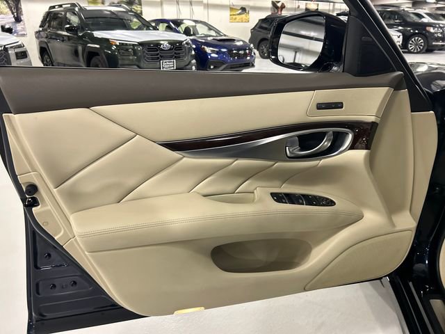 Used 2019 INFINITI Q70 Luxe w/ Proactive Package image 9