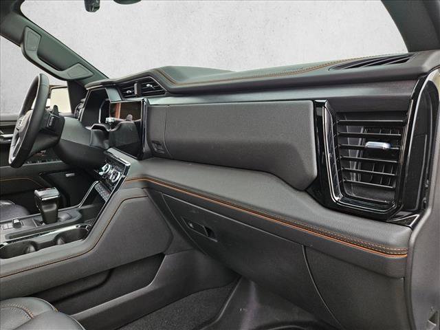 Used 2024 GMC Sierra 1500 AT4 w/ Technology Package image 23