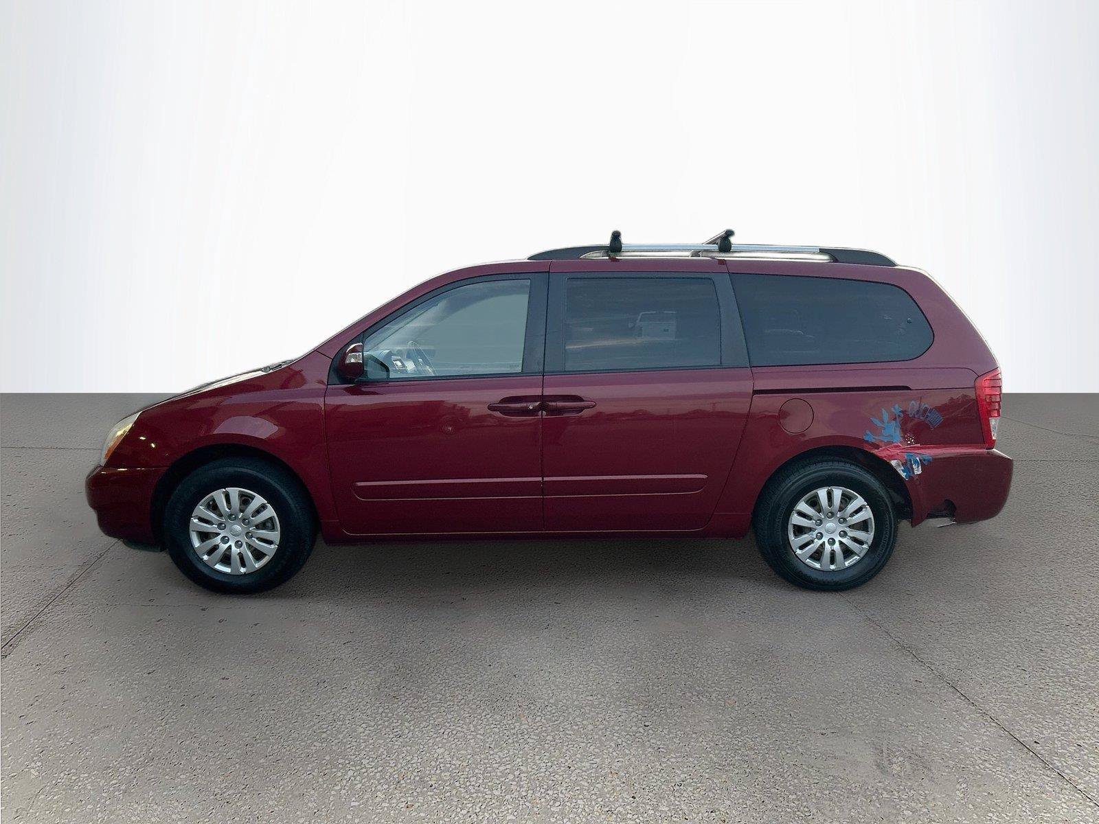 Used 2012 Kia Sedona LX FWD image 7