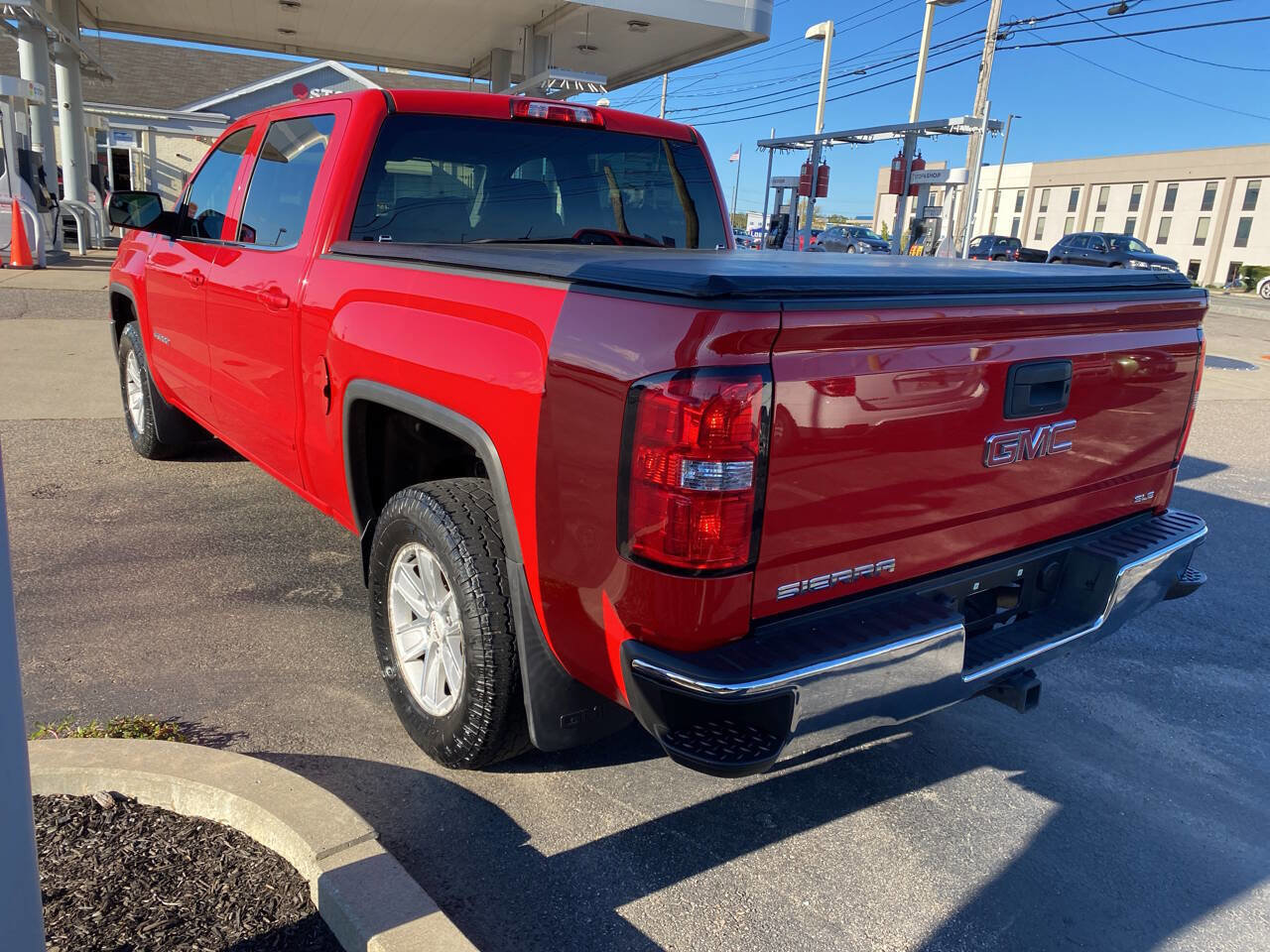 Used 2015 GMC Sierra 1500 SLE w/ SLE Value Package image 2
