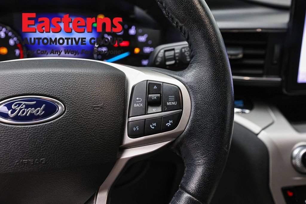 Used 2022 Ford Explorer XLT w/ Equipment Group 202A AWD/4WD image 16