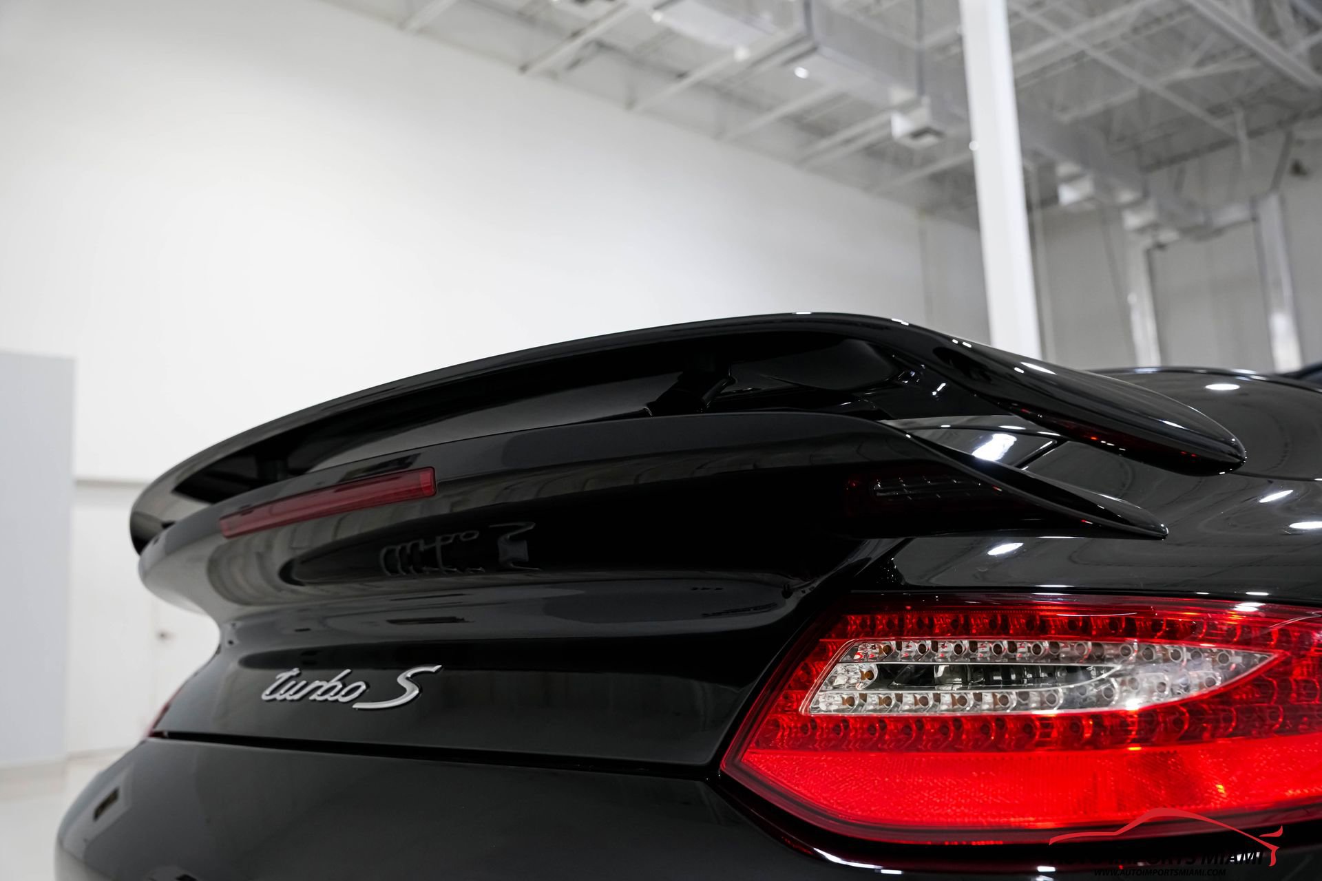 Used 2012 Porsche 911 Turbo S image 23