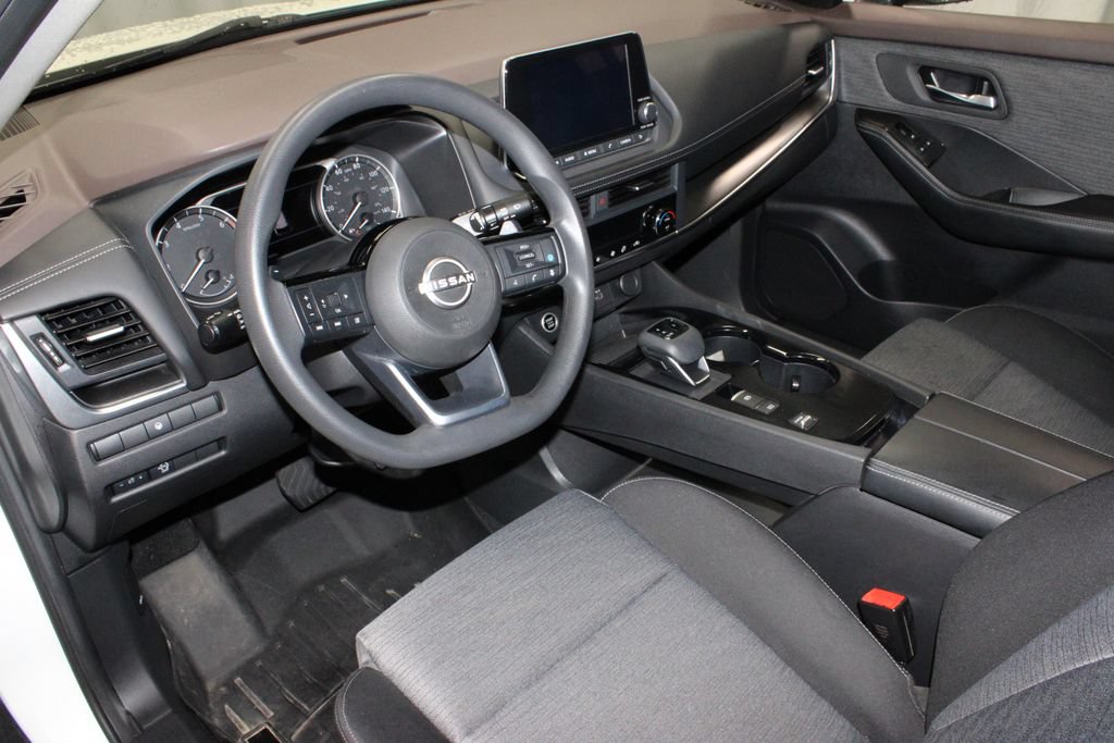 Certified 2023 Nissan Rogue SV FWD image 24